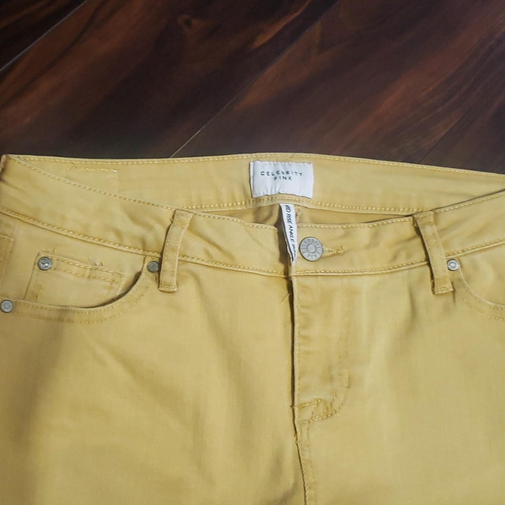 Junior's Celebrity Pink Mid Rise, ankle skinny Jeans NWT
